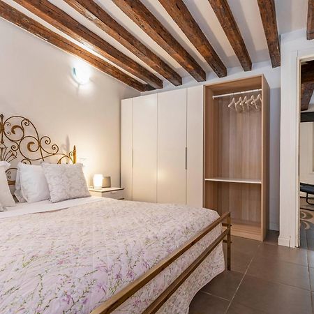 San Giacomo Pied-A-Terre House By Wonderful Italy เวนิส ภายนอก รูปภาพ